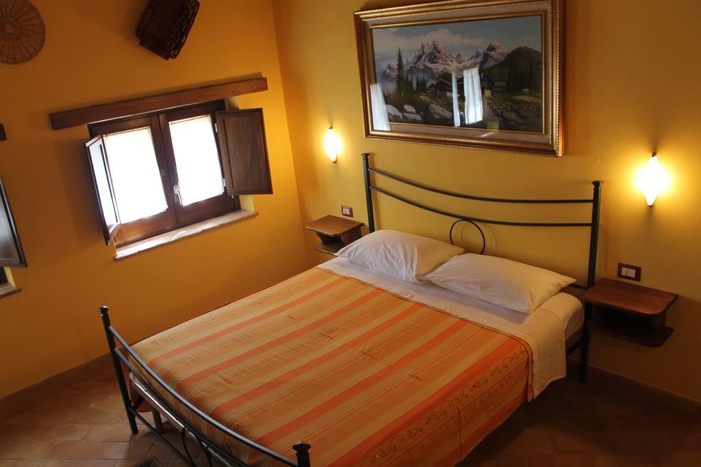 Agriturismo Borgo Pirolino Orvieto Rum bild