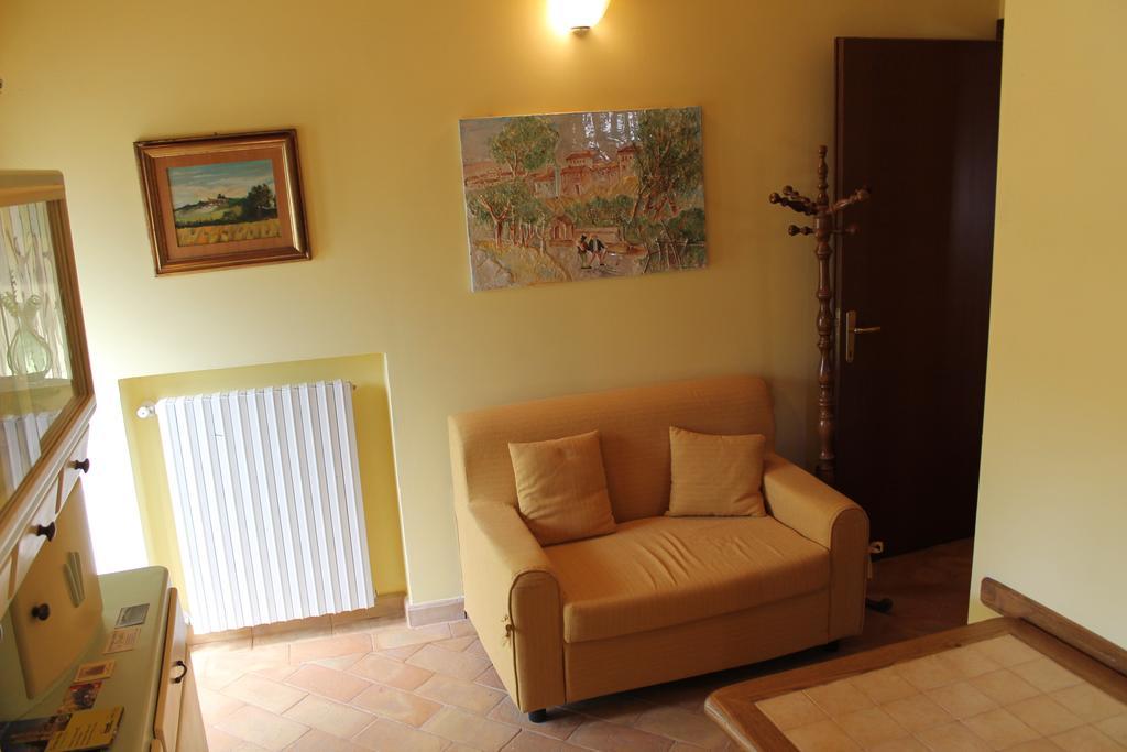 Agriturismo Borgo Pirolino Orvieto Rum bild